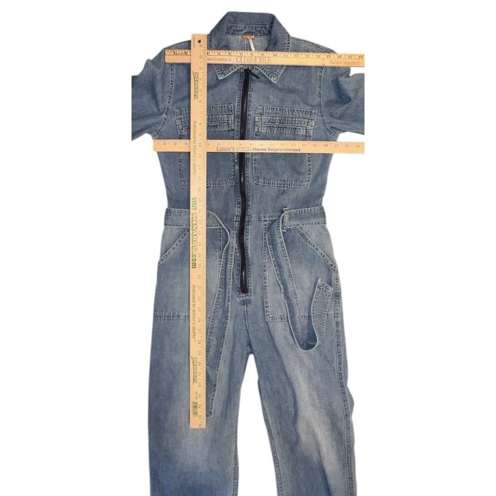 Free People Charlie Denim Jumpsuit Womens Sz 4 Coverall Pockets Zip Front - Picture 8 of 13